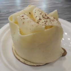 Torta de toblerone blanco 1 kilo